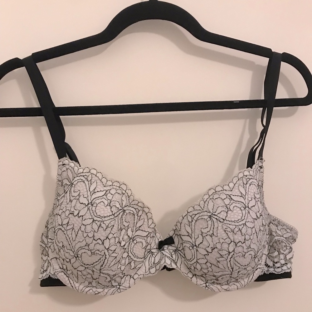 Etam (French lingerie brand) white and black lace 36C bra